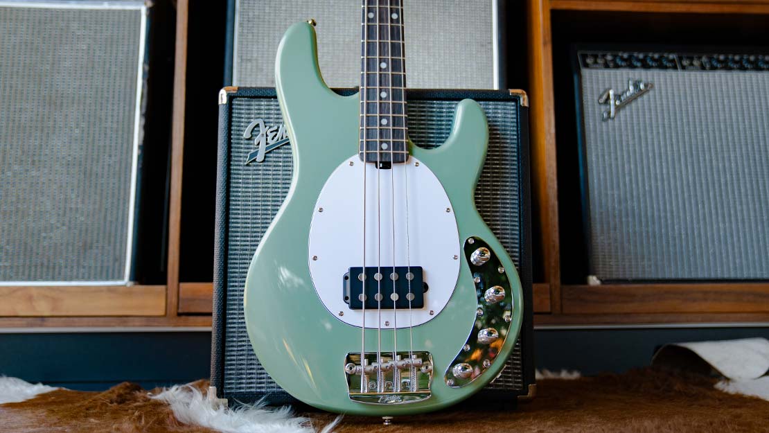 Sterling StingRay Ray34 oder ein echter Music Man StingRay 4?
